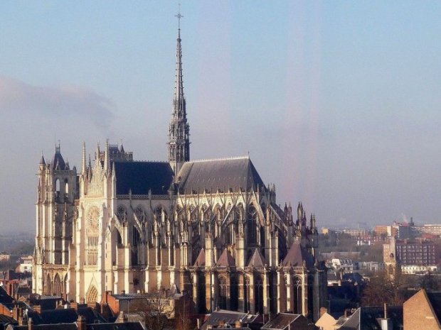 Cathédrale d'Amiens {JPEG}